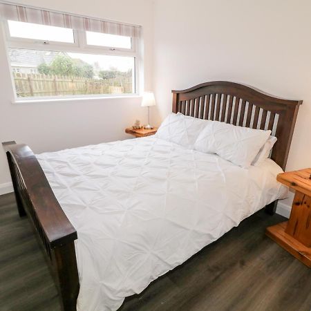19A Lismenary Road Villa Ballyclare ภายนอก รูปภาพ